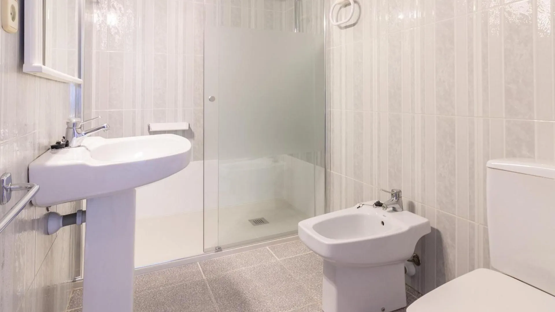 Bellamar B - Casa Adosada Para A Primera Linea De Mar En Llanca. - Es-228-20 Espanha